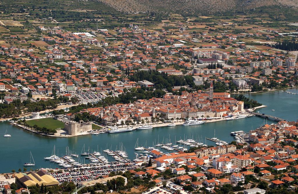 Apartment Eva Trogir Quarto foto